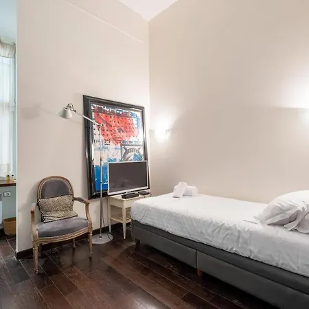 Veeve - Heart Of Saint Germain Apartment